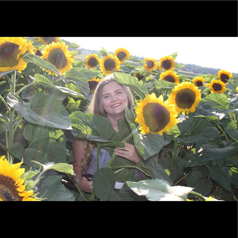 Meet your Posher, Pamela